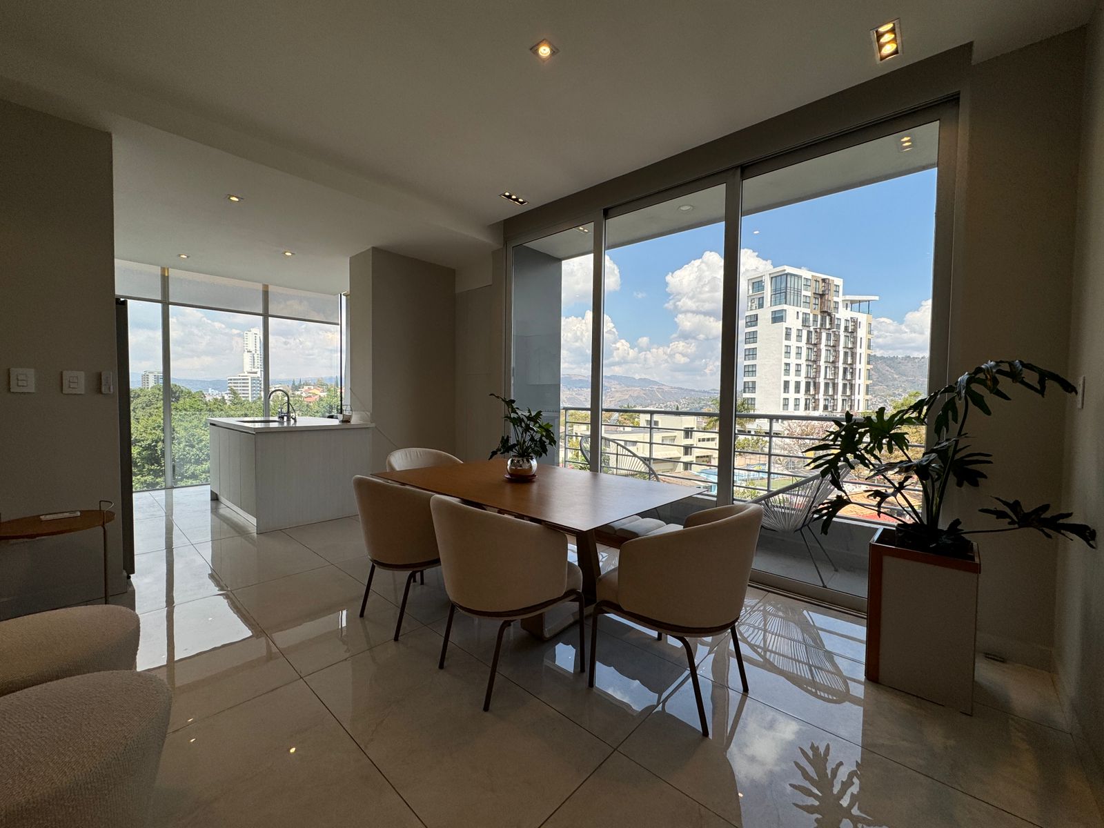 Renta de apartamento amueblado en Torre Nivo