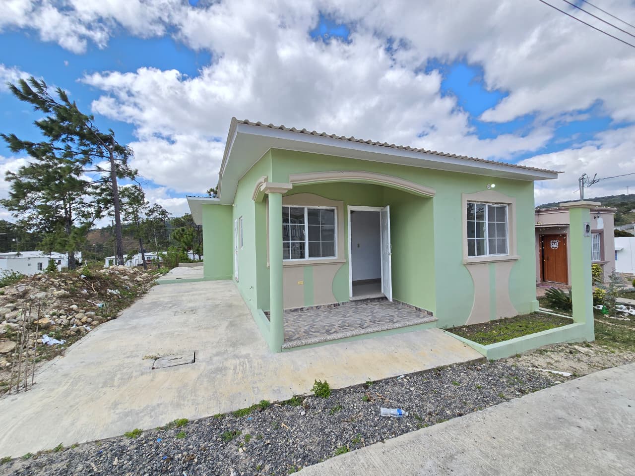 Casa nueva en Santa Ana