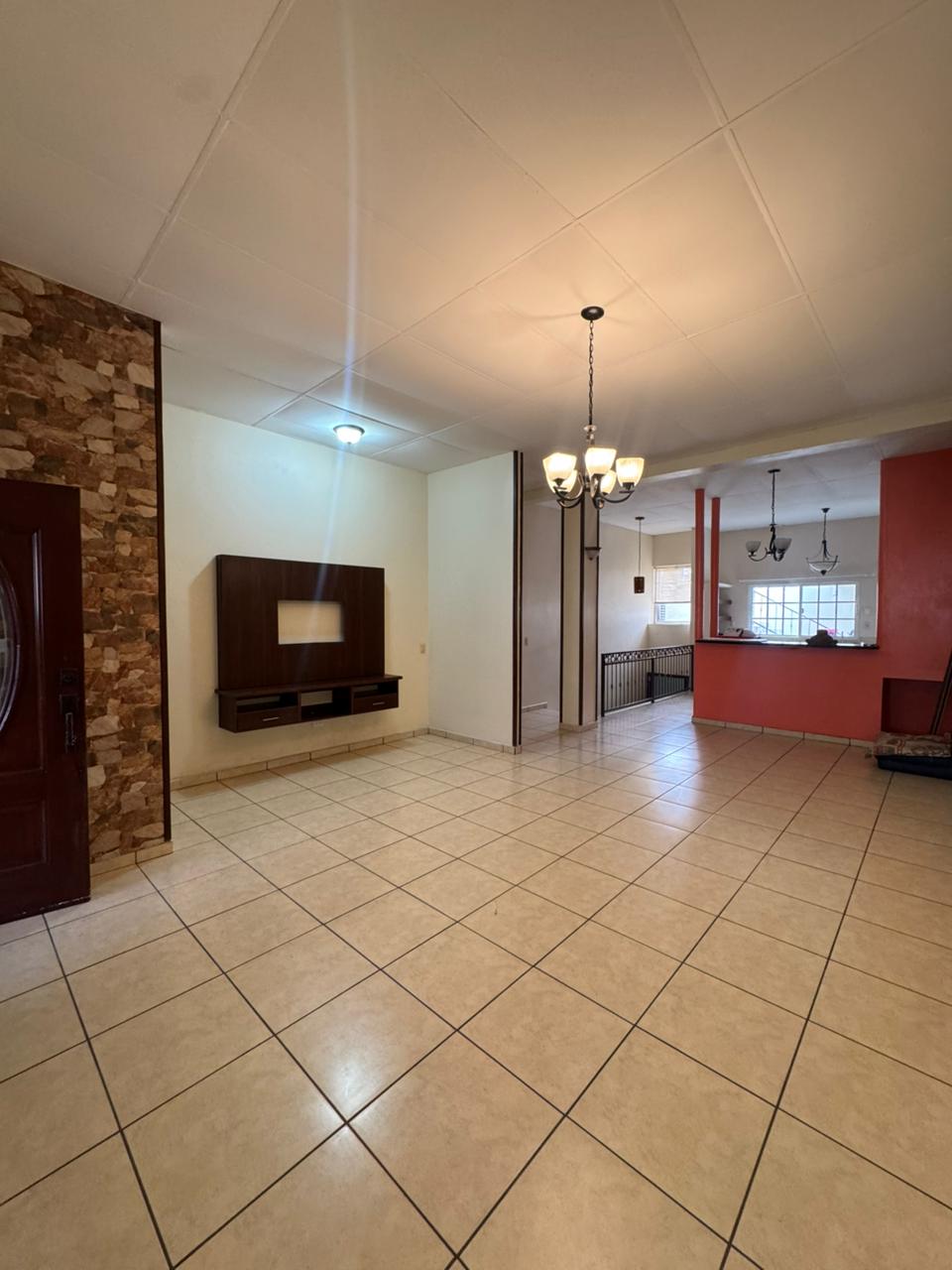 Alquiler de casa en Residencial Roble Oeste, Tegucigalpa