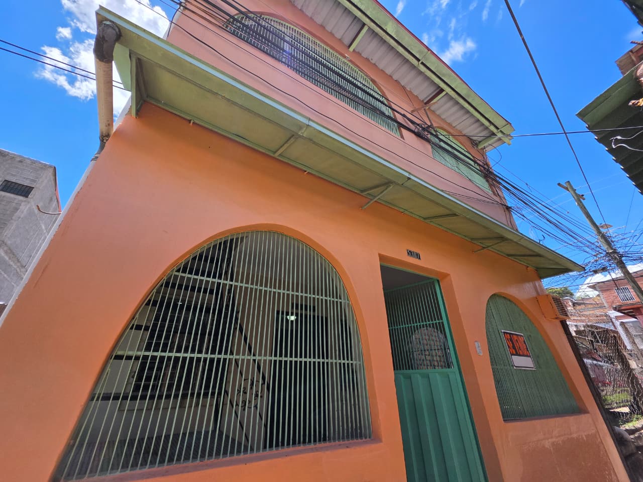Venta de casa peatonal en Colonia La Joya, Tegucigalpa
