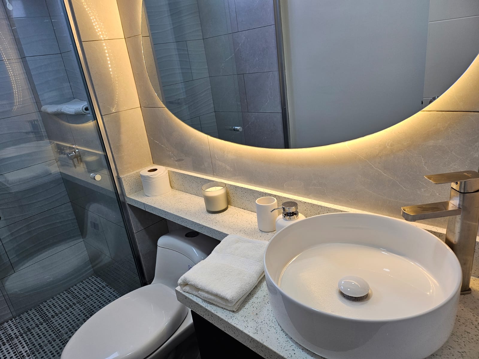 Venta de apartamento amueblado en Ecodistrito, Tegucigalpa