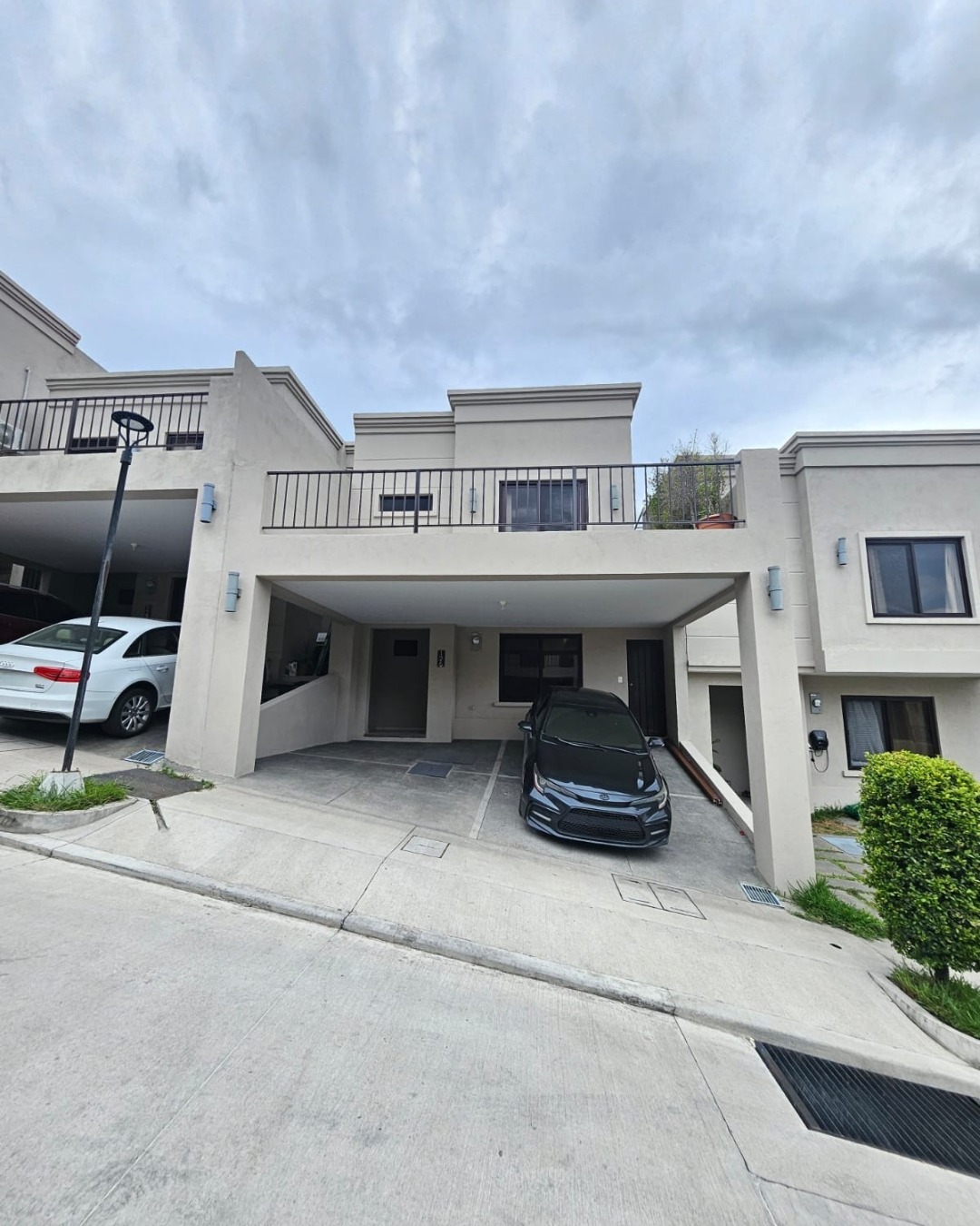 Alquiler de casa en Residencial El Sauce, Villa Nopales