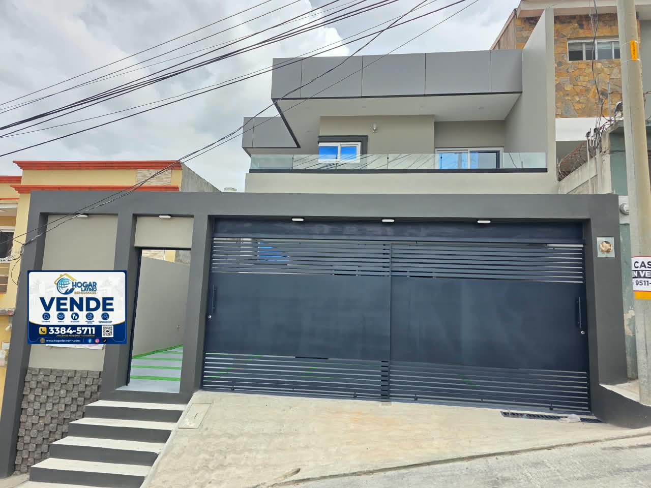 Venta de casa minimalista en Residencial Santa Cruz, Tegucigalpa