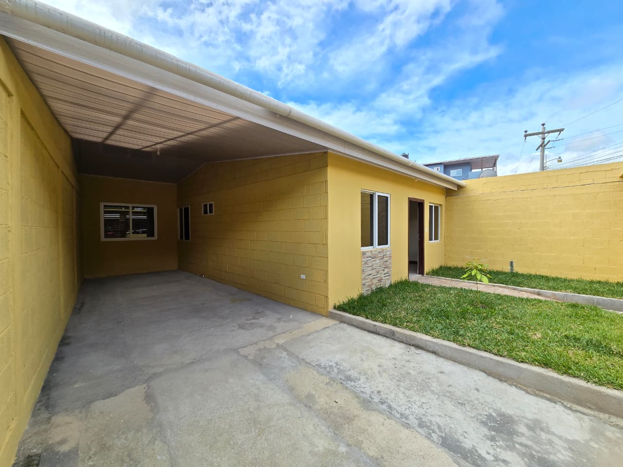 Casa en Residencial María Mercedes