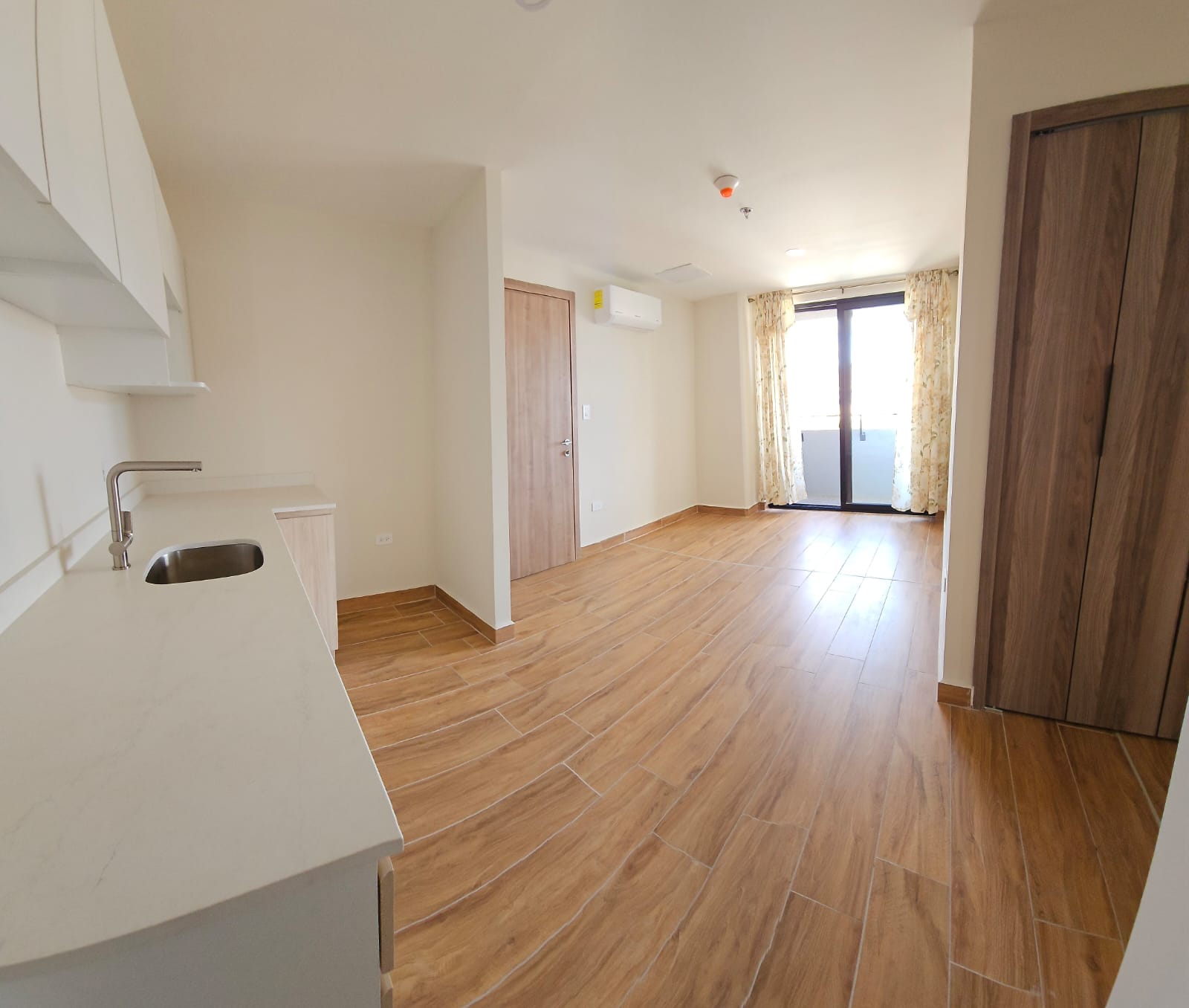 Alquiler de apartamento de 2 habitaciones en Torre Atlas