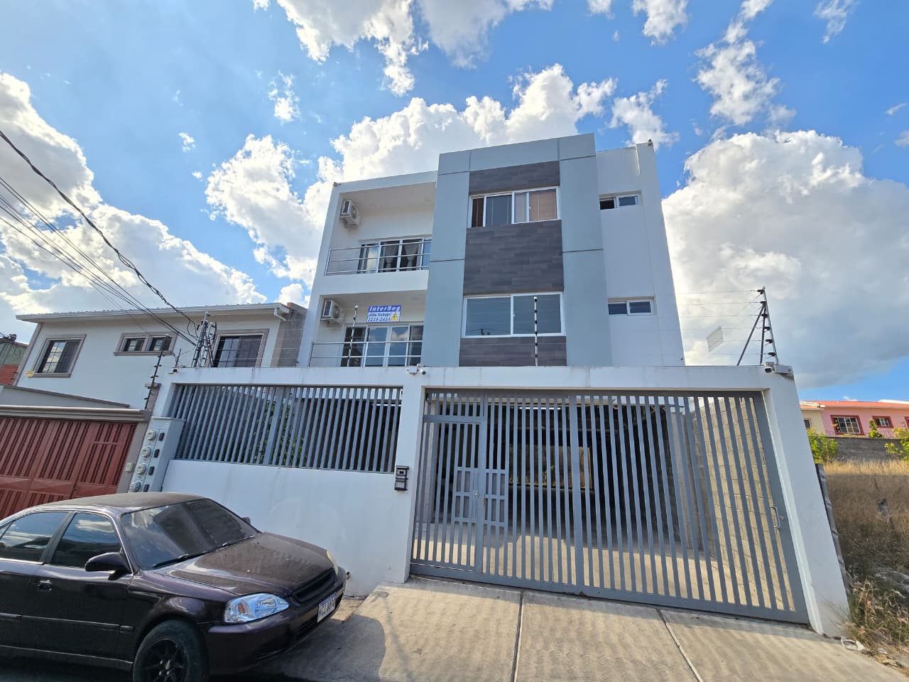 Alquiler de amplio apartamento en Colonia Miraflores