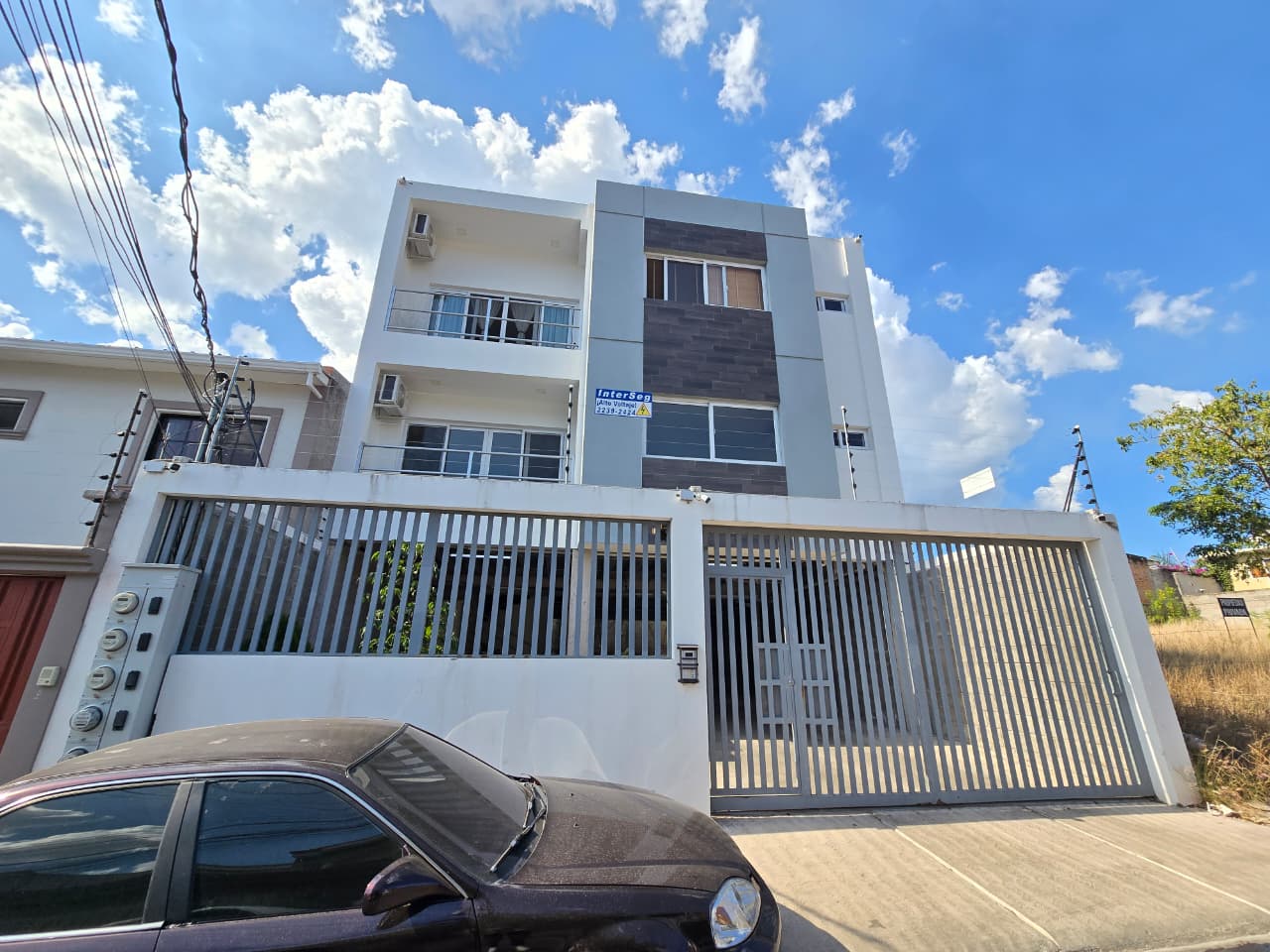 Alquiler de amplio apartamento en Colonia Miraflores